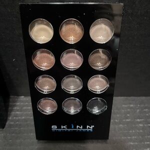 SKINN Dimitri James Seduction Luxe Premier Eyeshadows Collagen Boost Treatment